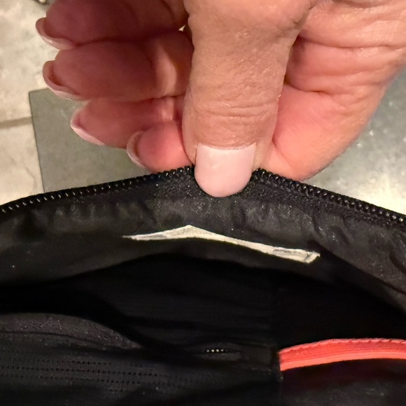 Rapha Regular Size Black Bikers Travel Reflective Backpack - Picture 8 of 13